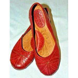 EUC BORN MIJO RED FLATS LOAFERS SZ 8.5 / EU40 M